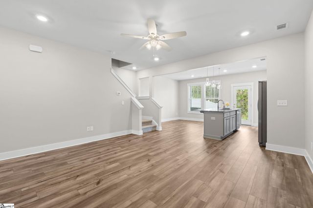 26 Starlake Road, Simpsonville, SC 29681