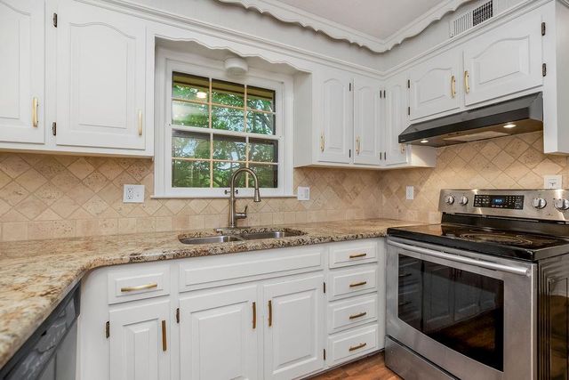 5768 Cottage Avenue, Kansas City, MO 64133
