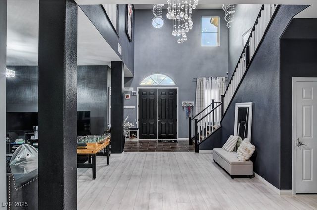 8826 Dramatic Gold Avenue, Las Vegas, NV 89178