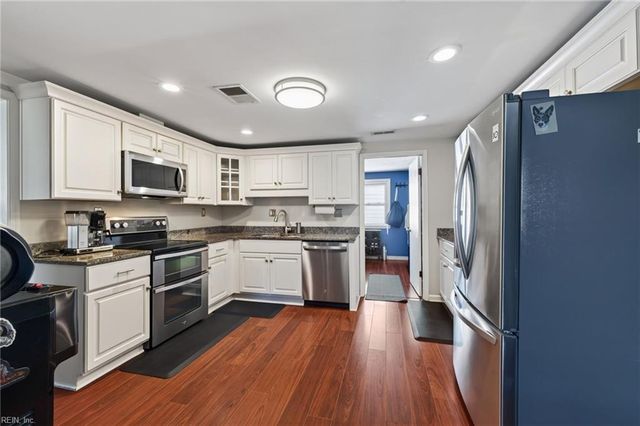 220 Marion DR, Chesapeake, VA 23322