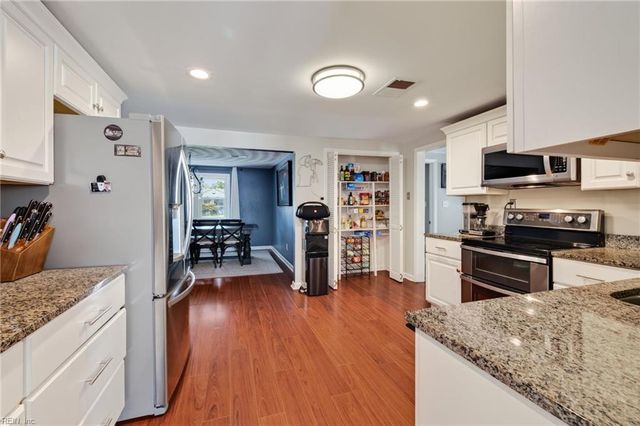 220 Marion DR, Chesapeake, VA 23322