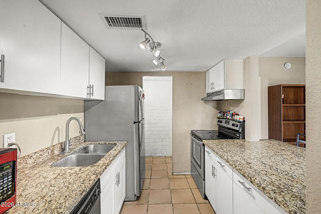 3404 W ECHO Lane, Phoenix, AZ 85051