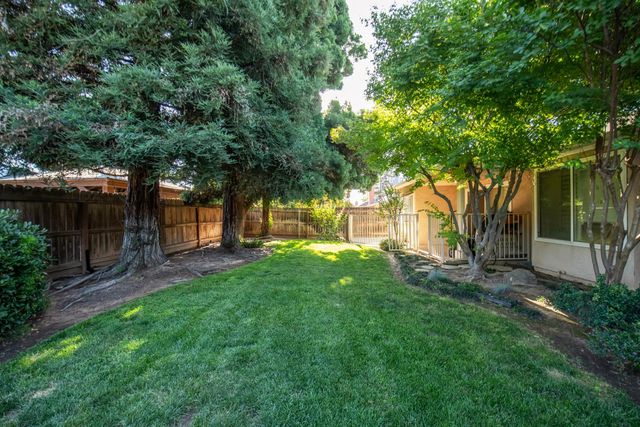 1510 E Goshen Avenue, Fresno, CA 93720