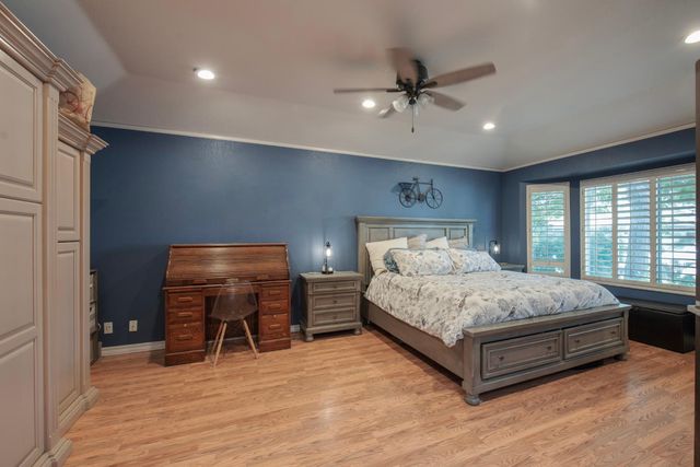 1510 E Goshen Avenue, Fresno, CA 93720