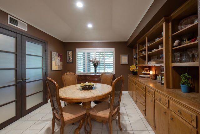 1510 E Goshen Avenue, Fresno, CA 93720