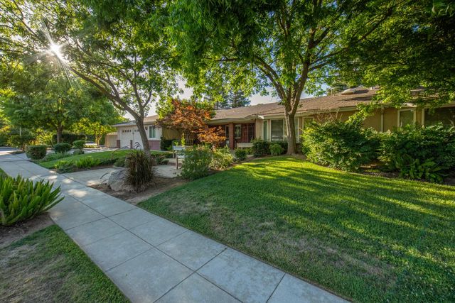1510 E Goshen Avenue, Fresno, CA 93720