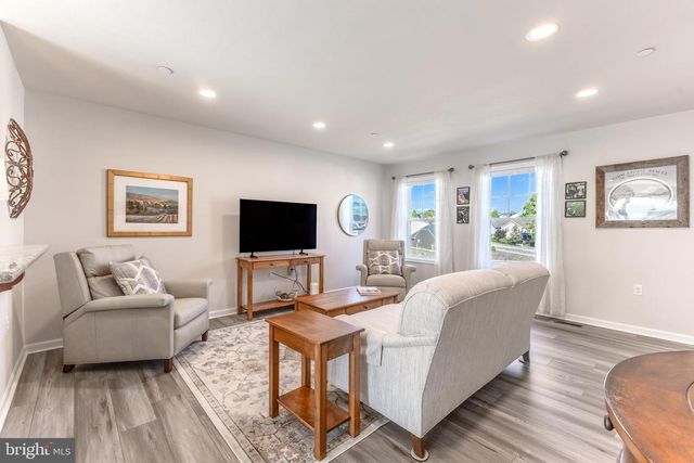 116 HIGHPOINT PARK DR, Pleasant Gap, PA 16823