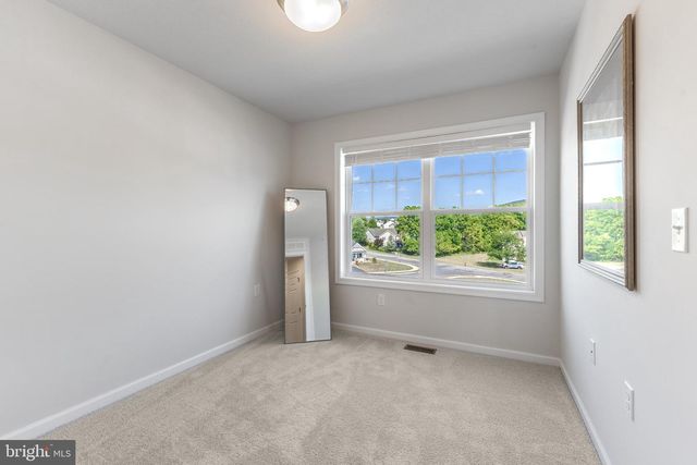 116 HIGHPOINT PARK DR, Pleasant Gap, PA 16823