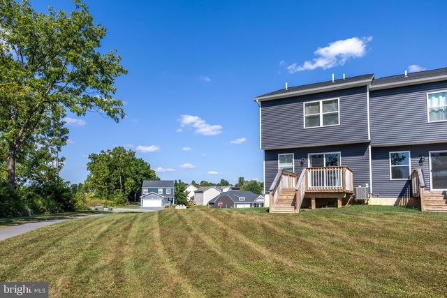 116 HIGHPOINT PARK DR, Pleasant Gap, PA 16823