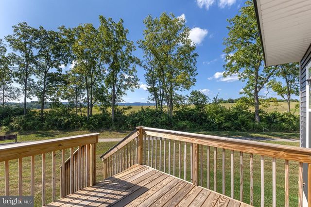 116 HIGHPOINT PARK DR, Pleasant Gap, PA 16823