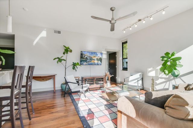 1320 Robert Browning ST 109, Austin, TX 78723