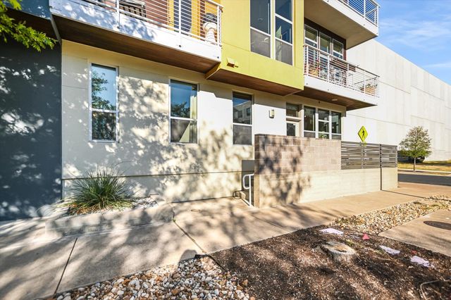 1320 Robert Browning ST 109, Austin, TX 78723