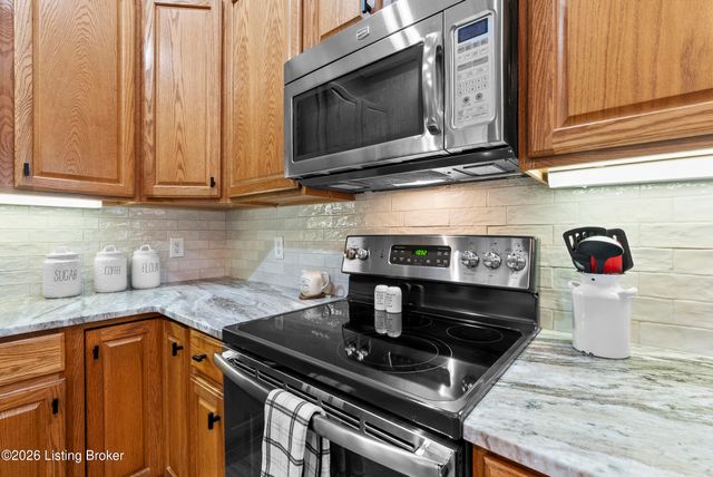 201 Troon Village Way, Louisville, KY 40245
