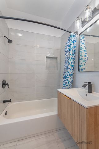 3328 S Emerald Avenue 3, Chicago, IL 60616