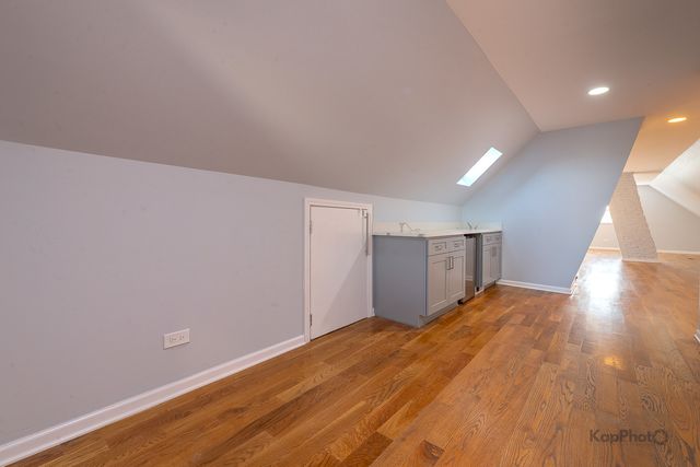 3328 S Emerald Avenue 3, Chicago, IL 60616