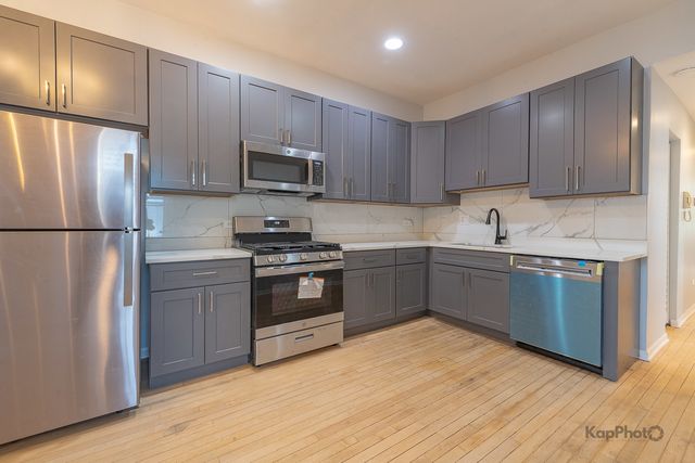 3328 S Emerald Avenue 3, Chicago, IL 60616