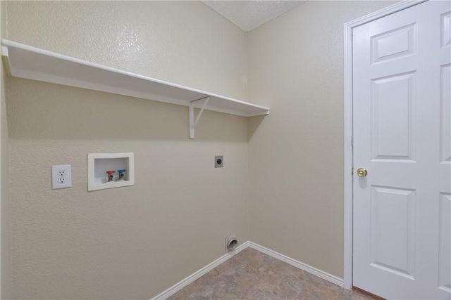 4054 Gray Fox Drive, Fort Worth, TX 76123