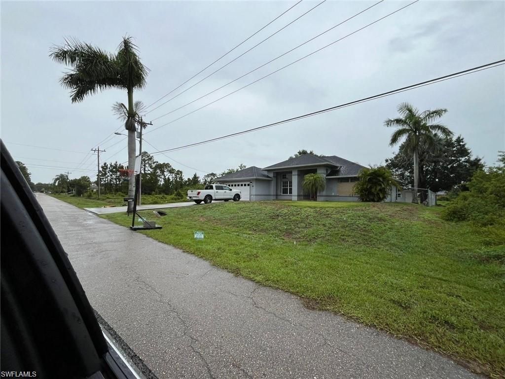 731 Bently ST E, LEHIGH ACRES, FL 33974 — photo 2