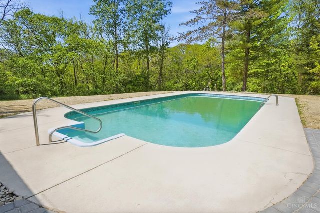 3620 Old Winchester Trail, Caesarscreek Twp, OH 45385