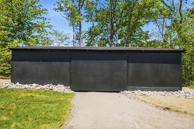 3620 Old Winchester Trail, Caesarscreek Twp, OH 45385