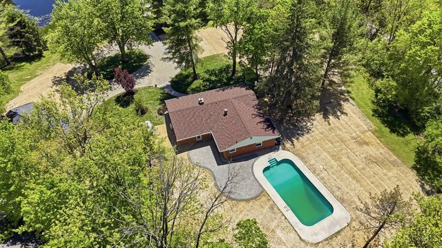 3620 Old Winchester Trail, Caesarscreek Twp, OH 45385