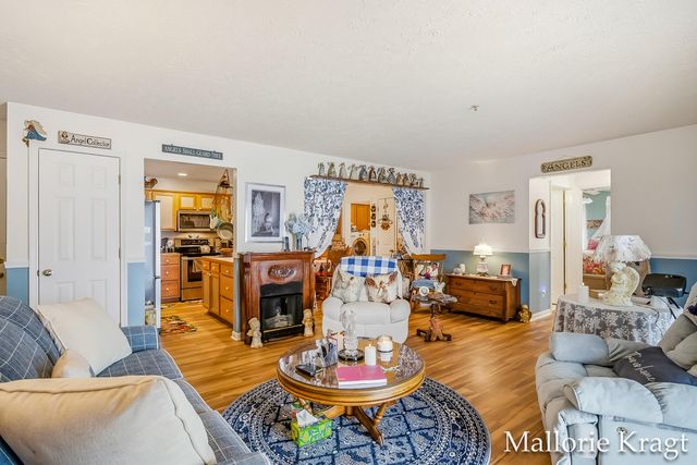 3170 W Crystal Waters Drive 2, Holland Twp, MI 49424