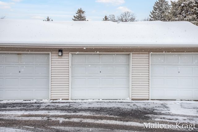 3170 W Crystal Waters Drive 2, Holland Twp, MI 49424