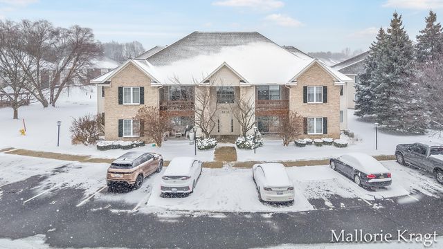 3170 W Crystal Waters Drive 2, Holland Twp, MI 49424