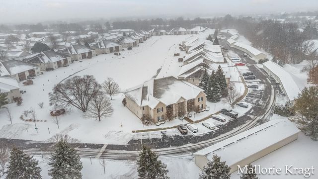 3170 W Crystal Waters Drive 2, Holland Twp, MI 49424