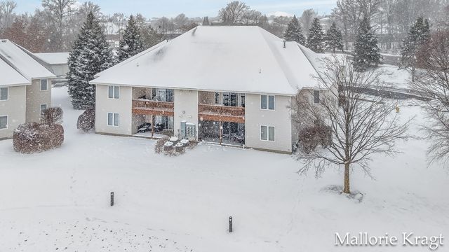 3170 W Crystal Waters Drive 2, Holland Twp, MI 49424