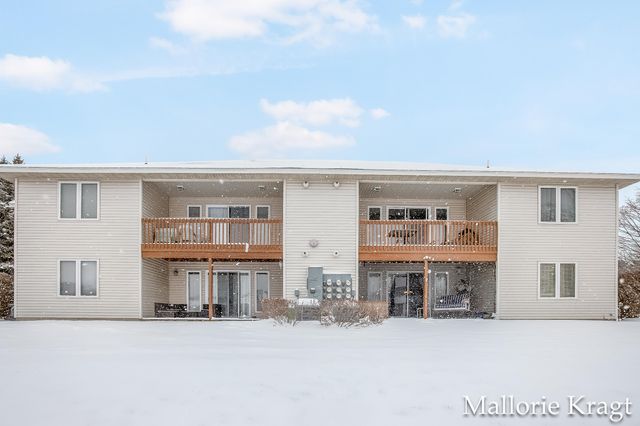 3170 W Crystal Waters Drive 2, Holland Twp, MI 49424