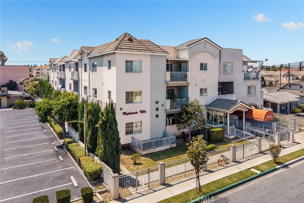 121 N Mcpherrin Avenue 105, Monterey Park, CA 91754 — photo 2