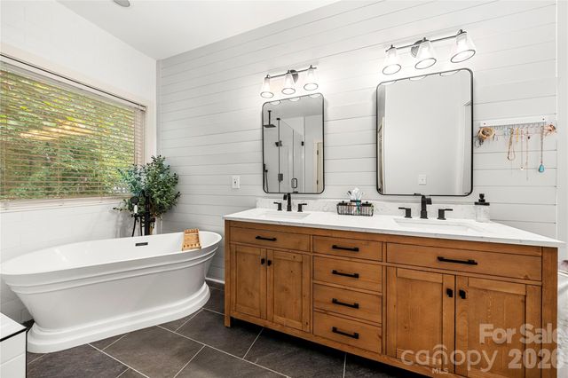 1324 Huntcliff Drive, Waxhaw, NC 28173