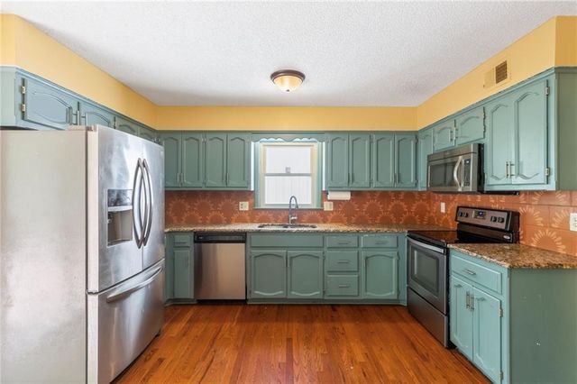 3902 N Colorado Avenue, Kansas City, MO 64117