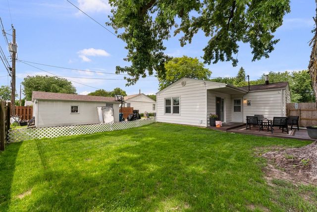 2838 38th Avenue, Rock Island, IL 61201