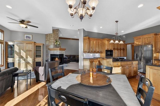 8615 NW Baker Road Circle, Kansas City, MO 64153