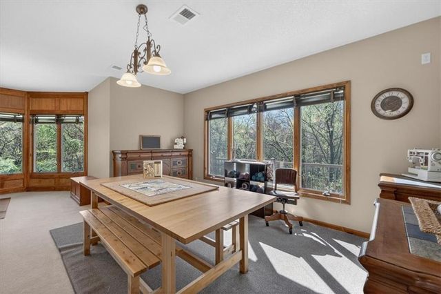 8615 NW Baker Road Circle, Kansas City, MO 64153