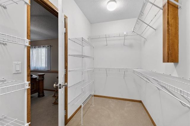 8615 NW Baker Road Circle, Kansas City, MO 64153