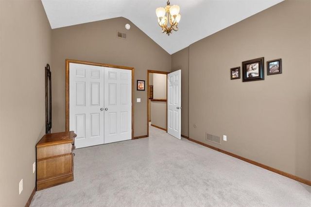 8615 NW Baker Road Circle, Kansas City, MO 64153
