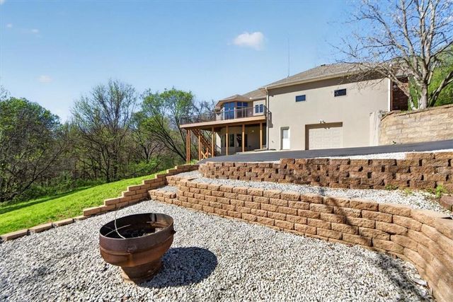 8615 NW Baker Road Circle, Kansas City, MO 64153