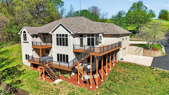 8615 NW Baker Road Circle, Kansas City, MO 64153