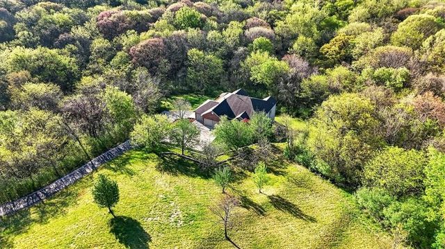 8615 NW Baker Road Circle, Kansas City, MO 64153