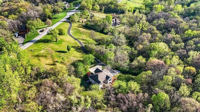 8615 NW Baker Road Circle, Kansas City, MO 64153