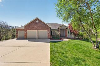 8615 NW Baker Road Circle, Kansas City, MO 64153