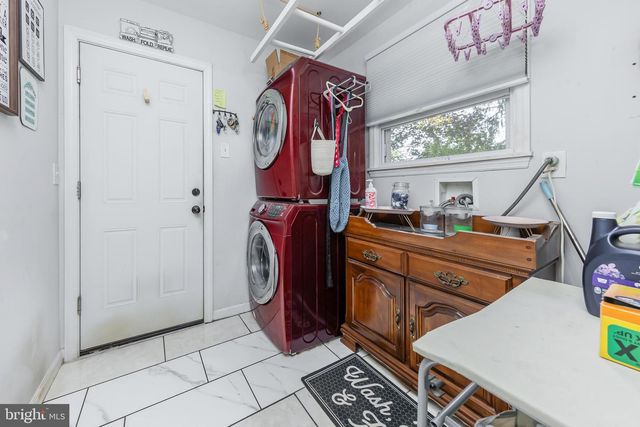 10 LORETTA BLVD, Sicklerville, NJ 08081