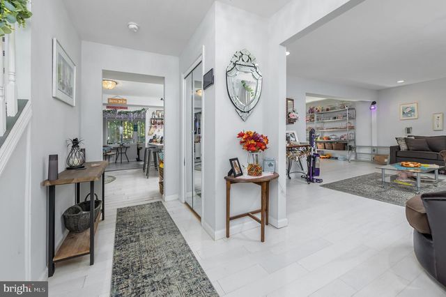 10 LORETTA BLVD, Sicklerville, NJ 08081