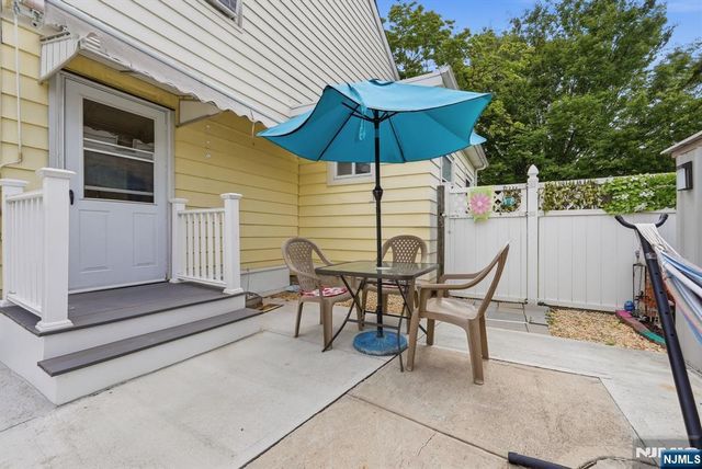 318-322 11th Street, Newark, NJ 07107