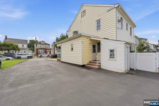 318-322 11th Street, Newark, NJ 07107