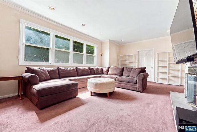 318-322 11th Street, Newark, NJ 07107