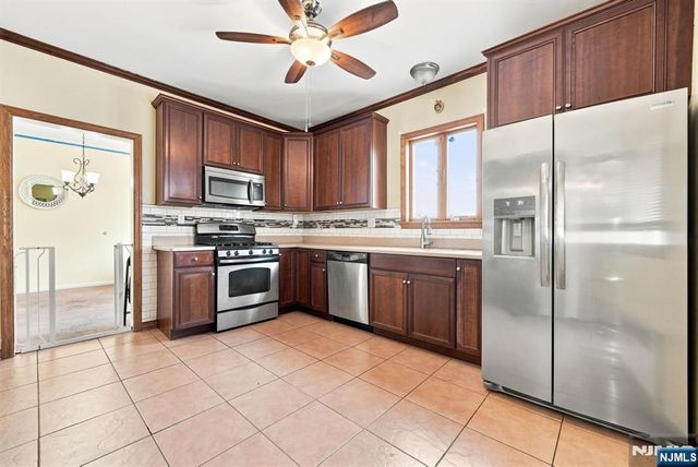 318-322 11th Street, Newark, NJ 07107